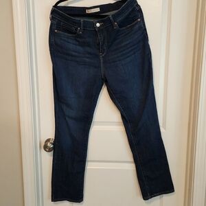 Levis Mid Rise Straight Leg Jeans